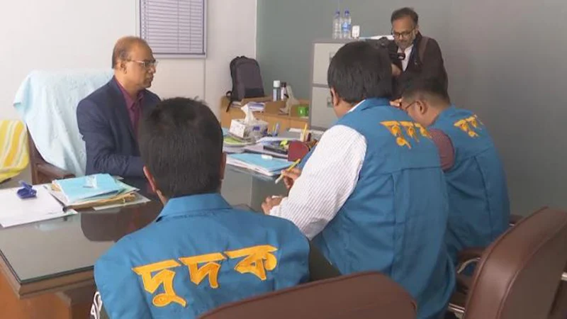 চার প্রকল্পে ব্যয় পাঁচ হাজার কোটি টাকা, ওয়েস্ট জোন পাওয়ার ডিস্ট্রিবিউশনে অভিযান